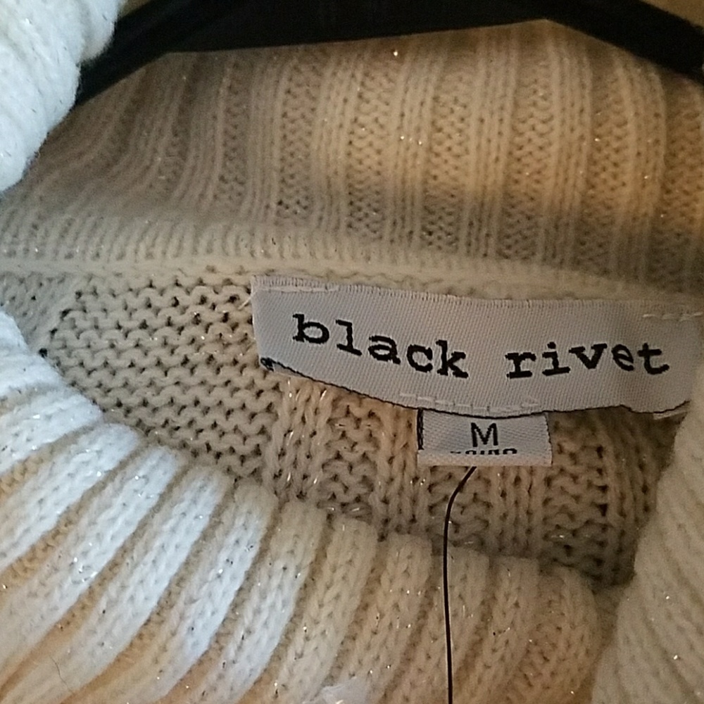 sweater cape - Picture 3 of 4